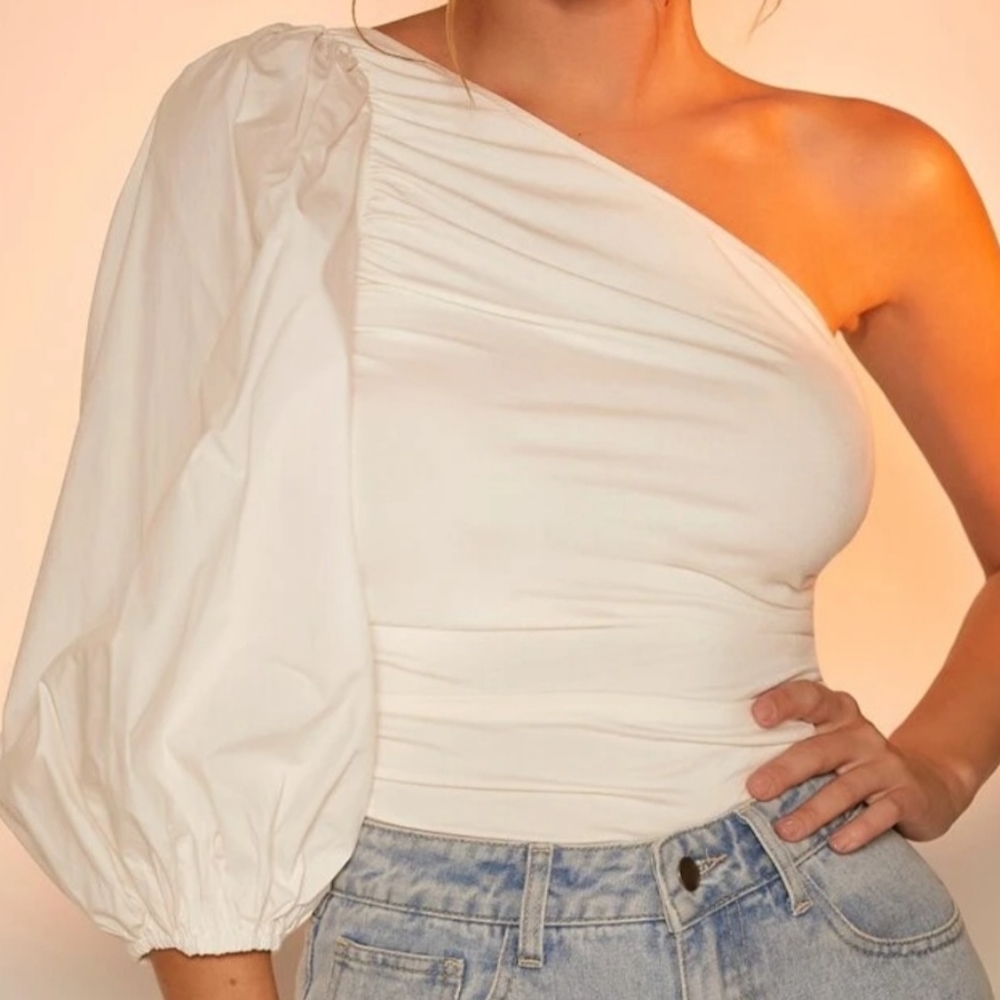 One Shoulder Puff Sleeve Bodysuit!!